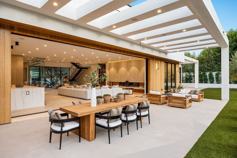 outdoor living spaces, outdoor kitchen, outdoor entertaining, make-to-order